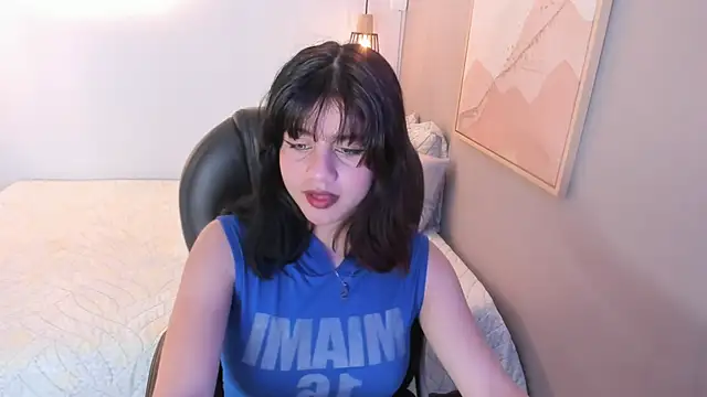 Snapshot of Julieth_brown_ chatting on 13, 10, 2025 Julieth brown online show from 13, 10, 2025