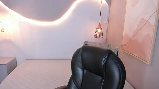 Snapshot of Julieth_brown_ chatting on 15, 10, 2025 Julieth brown online show from 15, 10, 2025