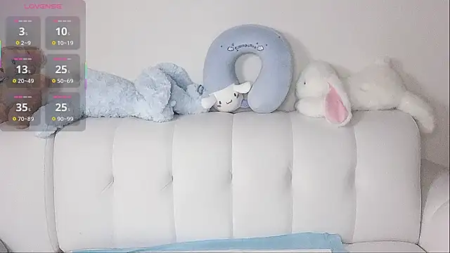 Snapshot of LuLu-Moon chatting on 21, 10, 2025 LuLu-Moon online show from 21, 10, 2025