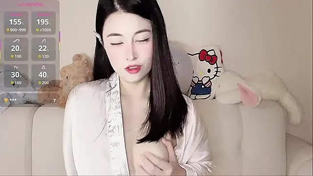 Snapshot of LuLu-Moon chatting on 1, 11, 2025 LuLu-Moon online show from 1, 11, 2025