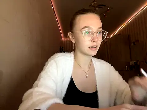 Snapshot of bellameow88 chatting on 16, 9, 2025 bellameow88 online show from 16, 9, 2025