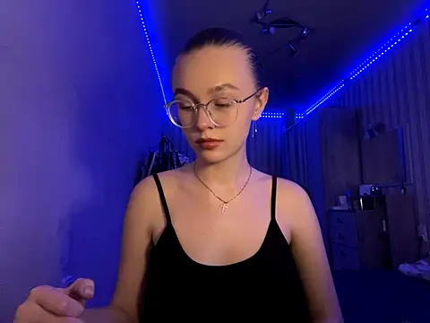 Snapshot of bellameow88 chatting on 28, 9, 2025 bellameow88 online show from 28, 9, 2025