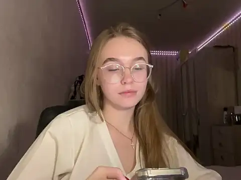 bellameow88 online show from 7, 11, 2025