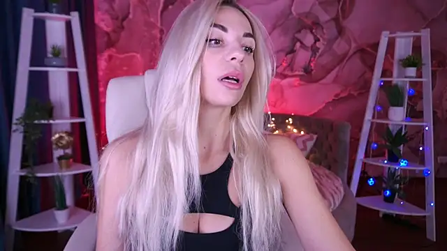 Snapshot of BellaRayyy chatting on 13, 1, 2026 BellaRayyy online show from 13, 1, 2026