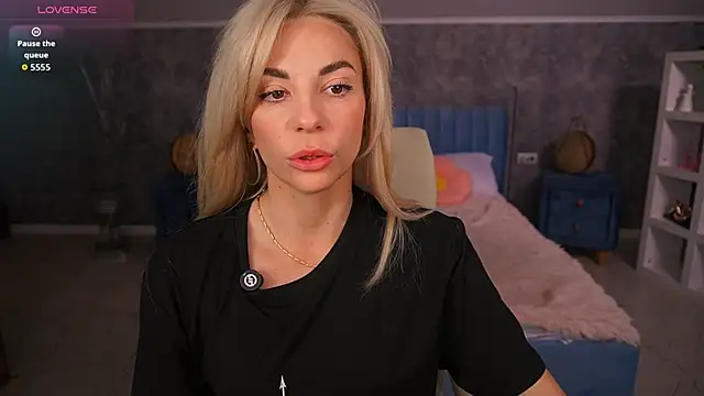 BellaRayyy online show from 22, 4, 2026