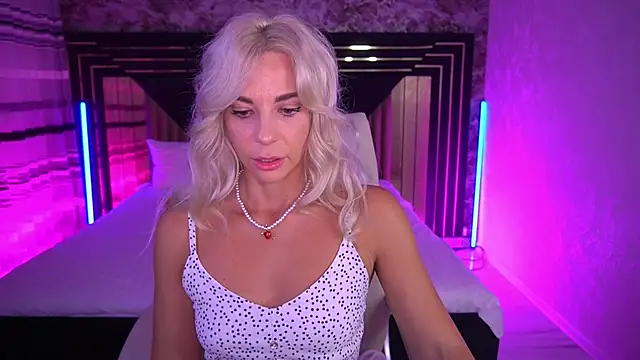 Snapshot of BellaRayyy chatting on 1, 7, 2026 BellaRayyy online show from 1, 7, 2026