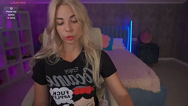 Snapshot of BellaRayyy chatting on 23, 5, 2026 BellaRayyy online show from 23, 5, 2026