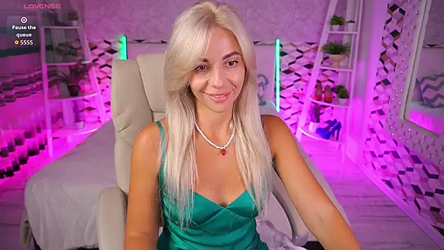 Snapshot of BellaRayyy chatting on 21, 6, 2026 BellaRayyy online show from 21, 6, 2026