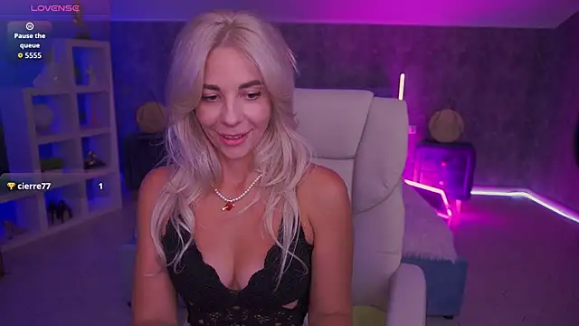 Snapshot of BellaRayyy chatting on 25, 6, 2026 BellaRayyy online show from 25, 6, 2026