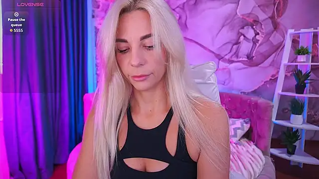 BellaRayyy online show from 27, 11, 2025