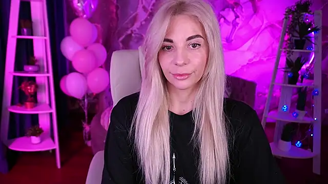 Snapshot of BellaRayyy chatting on 24, 2, 2026 BellaRayyy online show from 24, 2, 2026