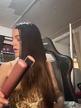 ittybittymeryssa online show from 7, 10, 2025