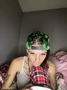 ittybittymeryssa online show from 17, 11, 2025