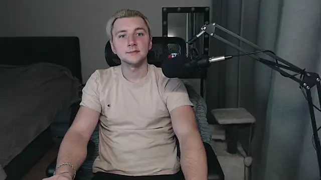 Elvin Vaenight online show from 7, 10, 2025