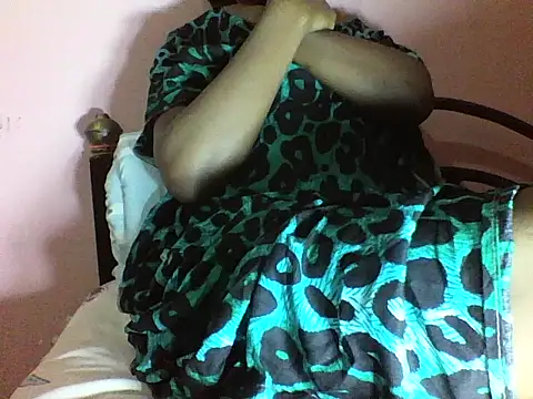 Moongodessy online show from 12, 11, 2025