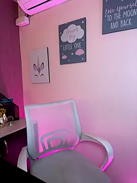 Alahia Monroe online show from 23, 9, 2025