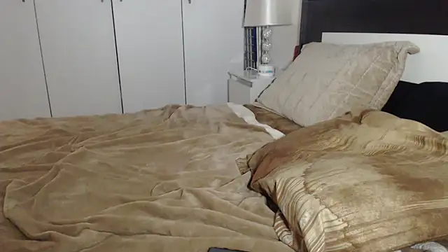 petite danielle online show from 23, 11, 2025