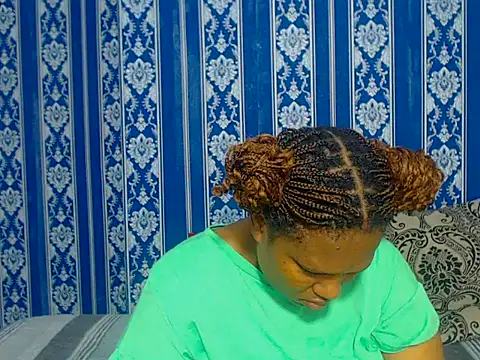 JUICEYLIPS333 online show from 14, 10, 2025