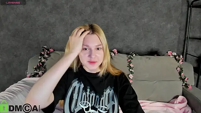 Sylvia Ortiz online show from 9, 11, 2025