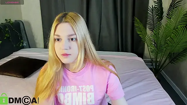 Sylvia Ortiz online show from 8, 11, 2025