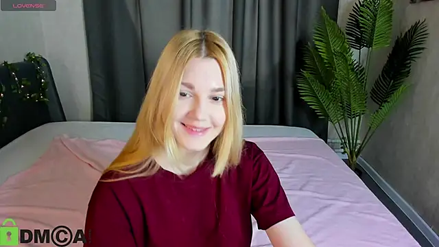 Sylvia Ortiz online show from 25, 10, 2025