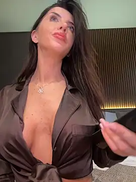 StephieRouse online show from 28, 11, 2025