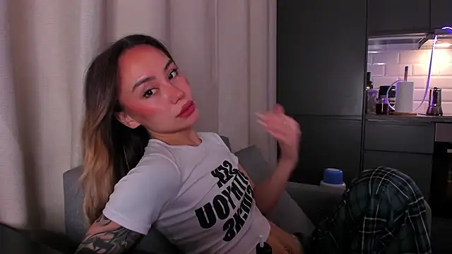 baobei03 online show from 13, 11, 2025