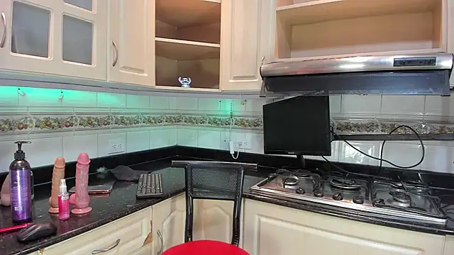 JulitPink online show from 11, 1, 2026