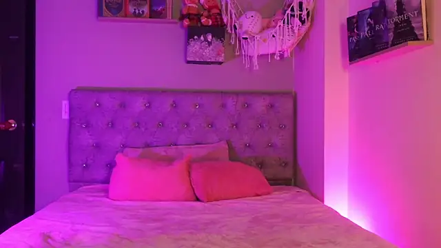 Alisha Olsen  online show from 7, 1, 2026