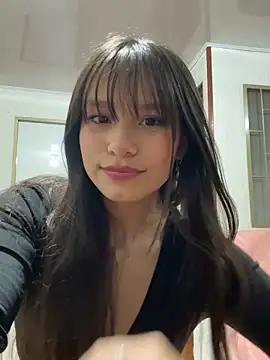 Alisha Olsen  online show from 20, 10, 2025