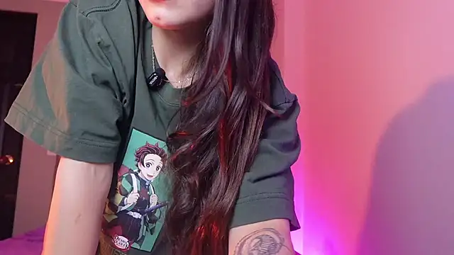 Alisha Olsen  online show from 3, 12, 2025