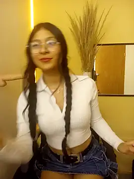 BrendaRojas  online show from 13, 3, 2026