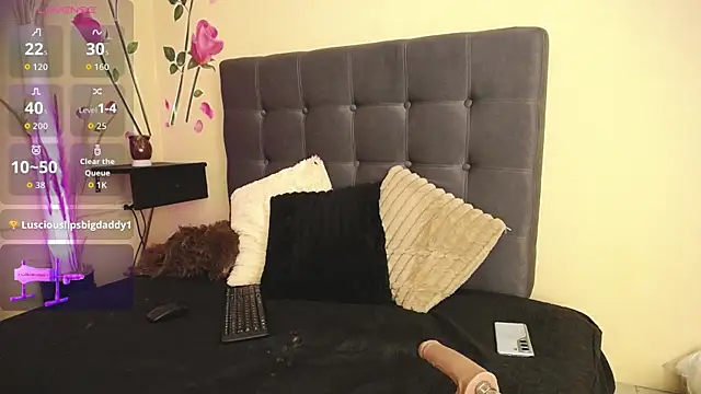BrendaRojas  online show from 3, 10, 2025