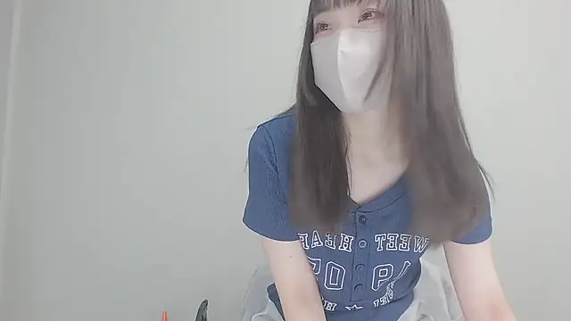 Snapshot of Hanna_xxx_cute chatting on 10, 10, 2025 Hanna xxx cute online show from 10, 10, 2025