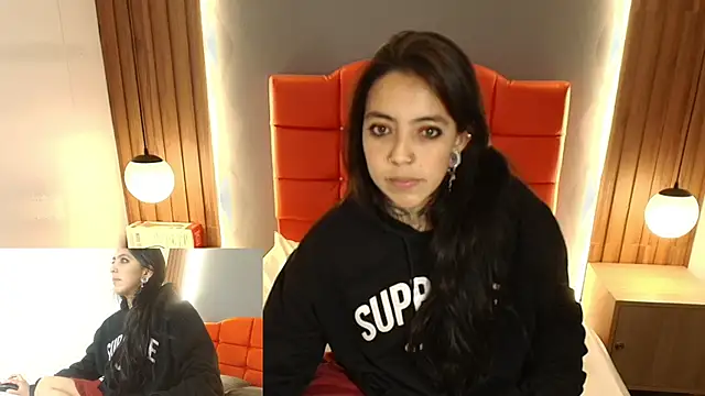 LiaMonroee  online show from 24, 2, 2026