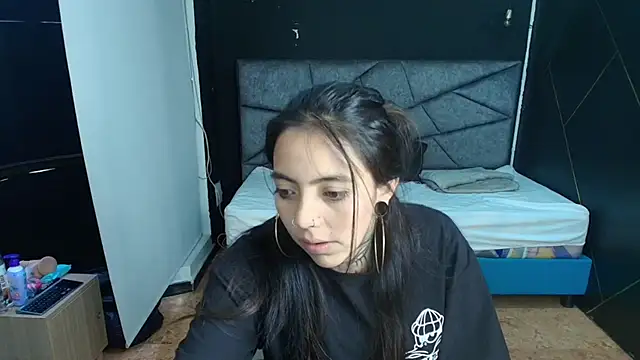 LiaMonroee  online show from 14, 11, 2025