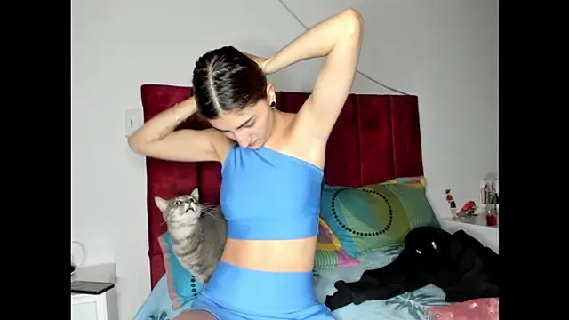 Snapshot of ScarletWitch_X chatting on 27, 10, 2025 ScarletWitch X online show from 27, 10, 2025