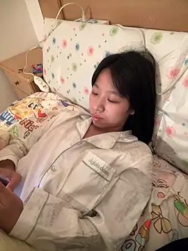 Snapshot of jingjing005 chatting on 5, 11, 2025 jingjing005 online show from 5, 11, 2025