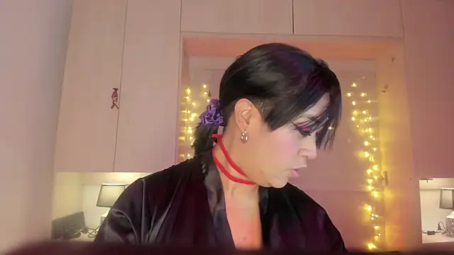 VickyRuiz  online show from 8, 4, 2026