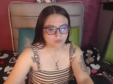 Cailing Zu online show from 24, 9, 2025