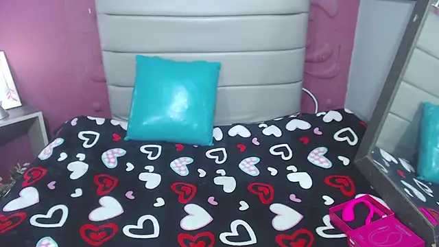 Snapshot of Cailing_Zu chatting on 3, 11, 2025 Cailing Zu online show from 3, 11, 2025