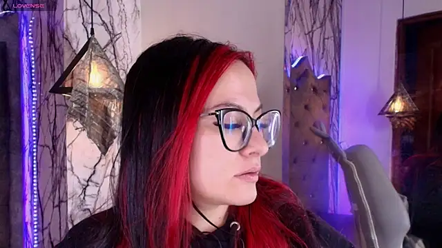 Zami Escobar of online show from 10, 3, 2026