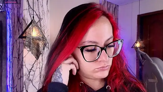 Zami Escobar of online show from 11, 3, 2026