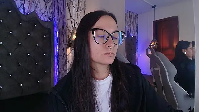 Snapshot of Zami_Escobar_of chatting on 13, 11, 2025 Zami Escobar of online show from 13, 11, 2025