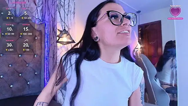 Zami Escobar of online show from 14, 12, 2025