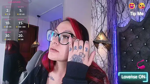 Zami Escobar of online show from 22, 3, 2026