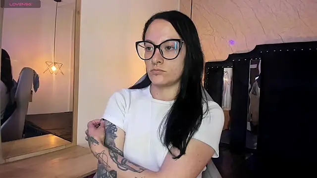 Snapshot of Zami_Escobar_of chatting on 18, 11, 2025 Zami Escobar of online show from 18, 11, 2025