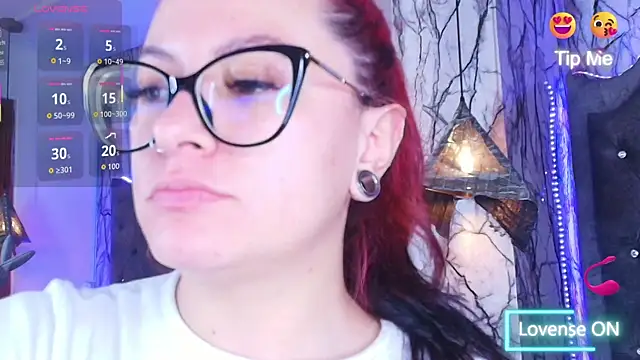 Zami Escobar of online show from 24, 3, 2026