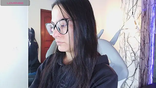 Snapshot of Zami_Escobar_of chatting on 14, 10, 2025 Zami Escobar of online show from 14, 10, 2025