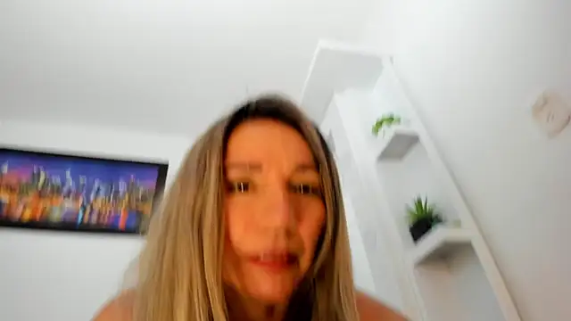 Ms lunaRose online show from 17, 2, 2026